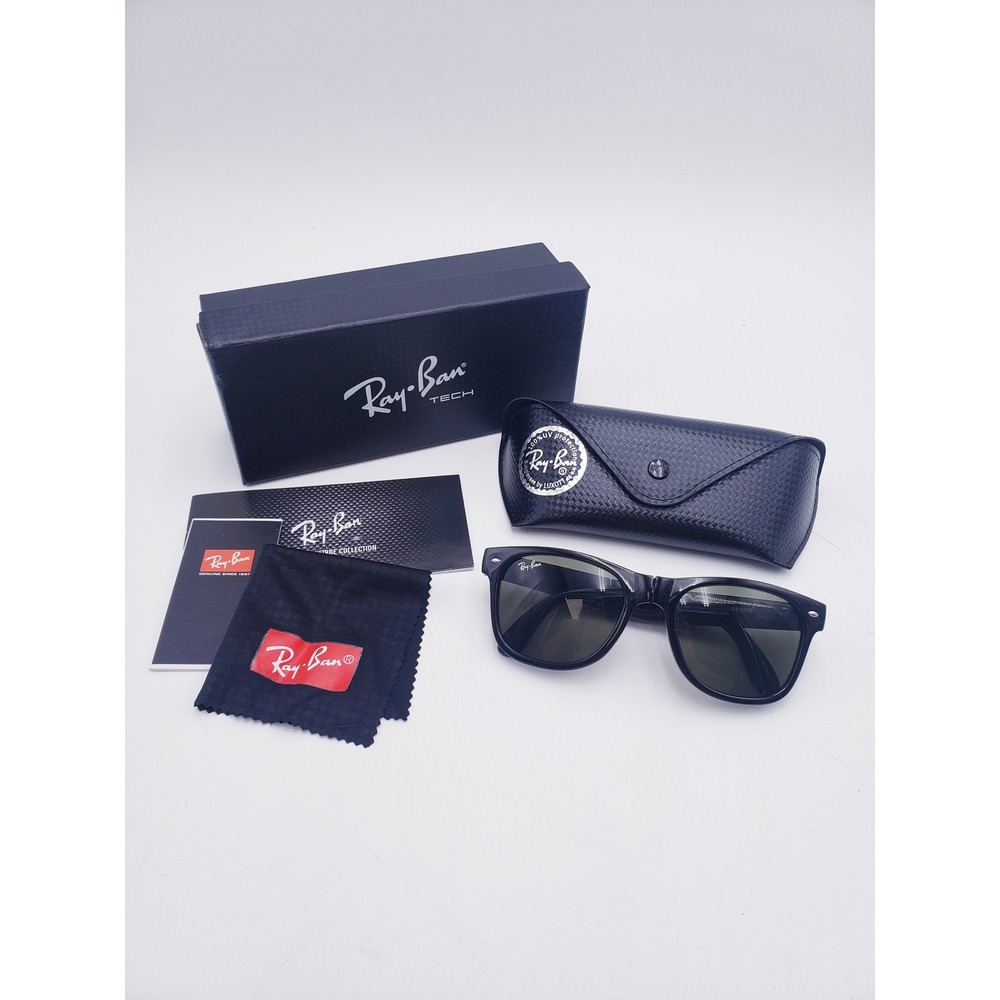 Ray-Ban Wayfarer Folding Classic Sunglasses Black RB4105 50mm